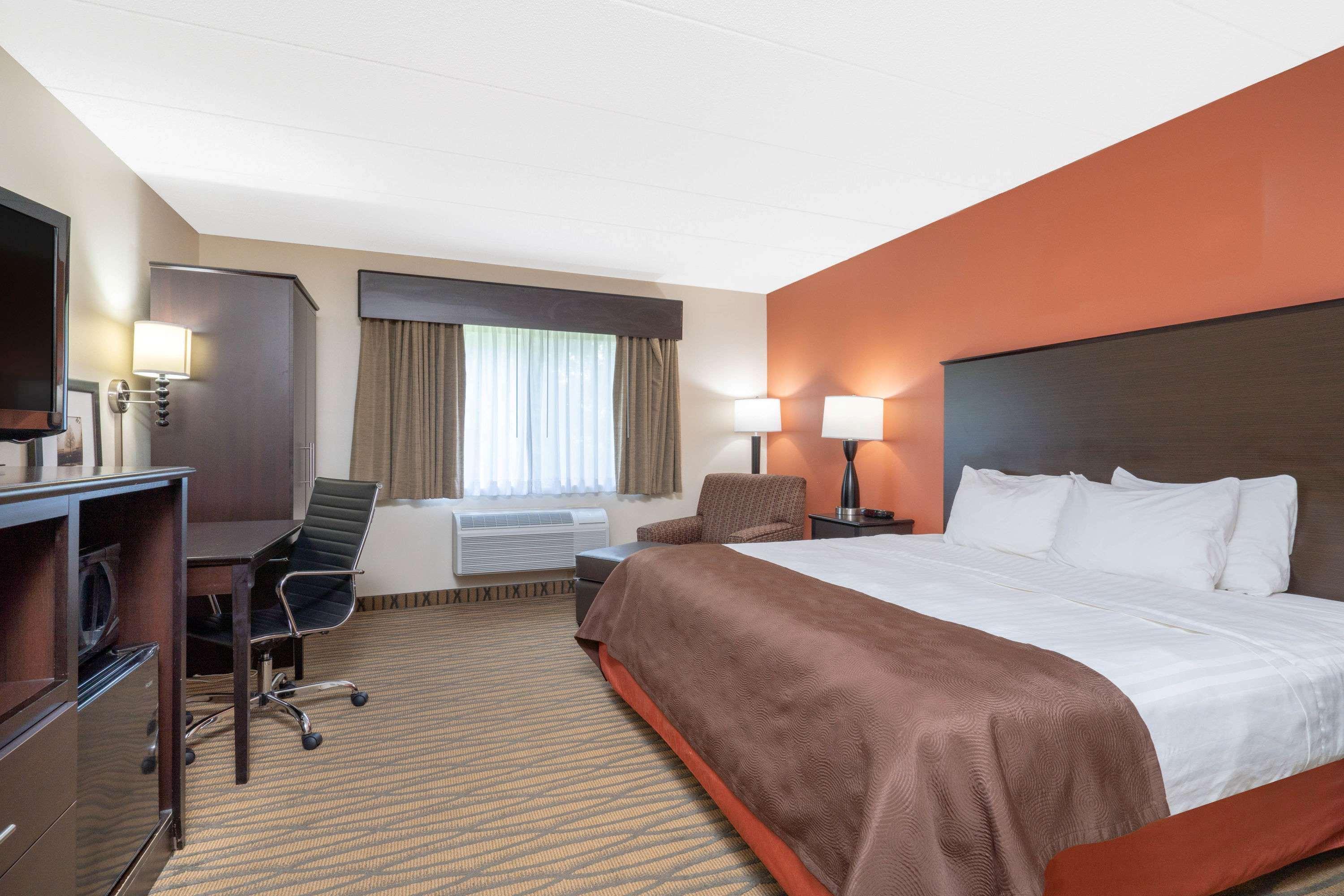 Americinn By Wyndham Rogers Esterno foto