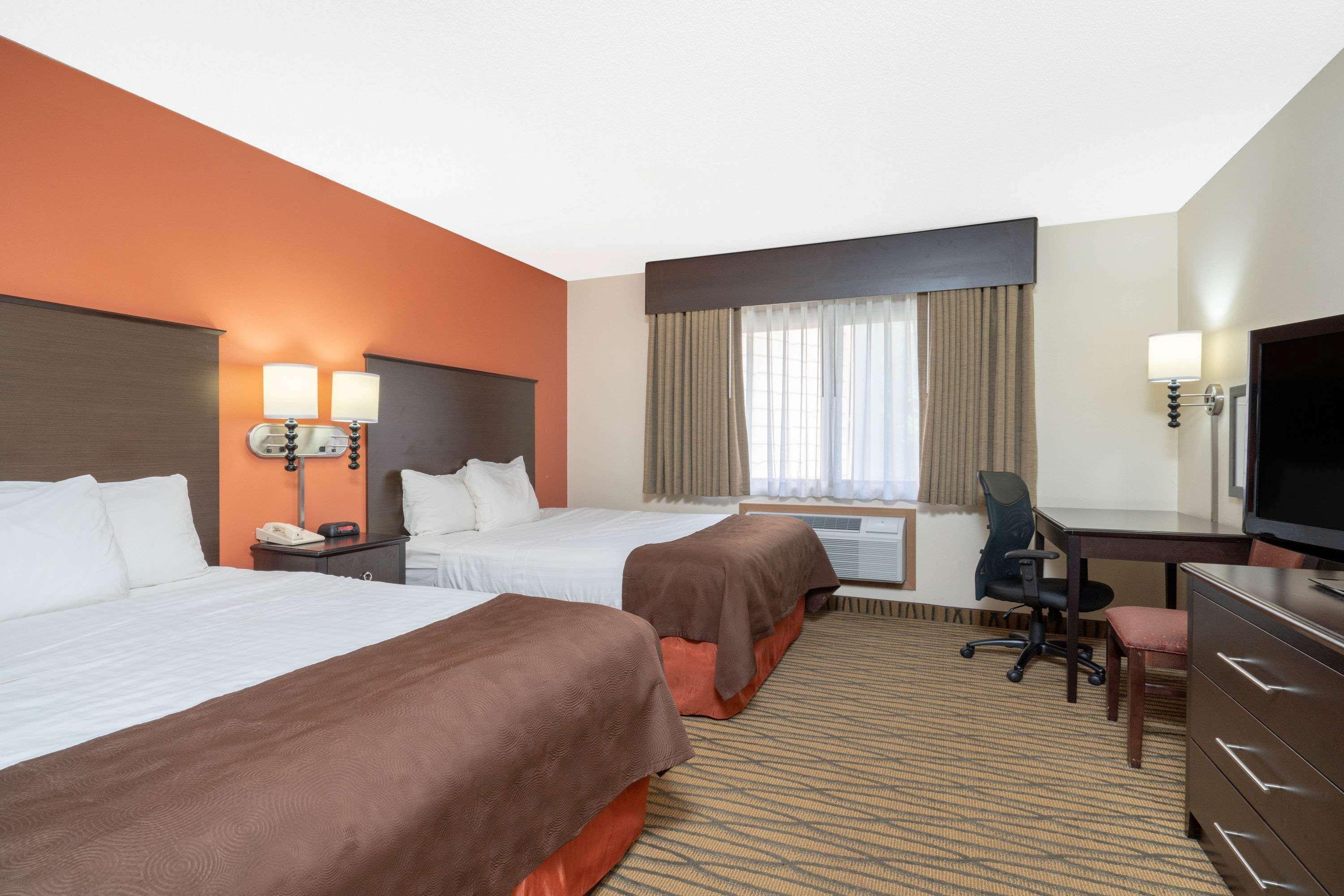 Americinn By Wyndham Rogers Esterno foto